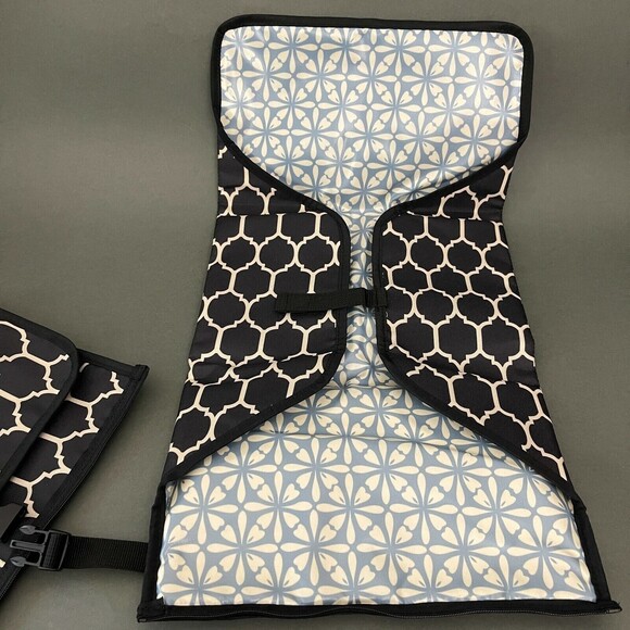 Skip Hop Diaper Changing Mat Clutch Travel Portable Black Beige NWOT - Picture 4 of 11